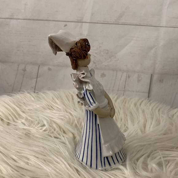 Laura Dunn Nurse Clay Pottery Figurine 1996 England - Picture 4 of 11